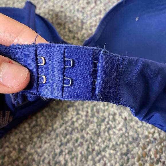 Victoria's Secret Very Sexy Push Up Pigeonnant Navy Blue Embroidered Bra Sz 34B - Picture 5 of 7